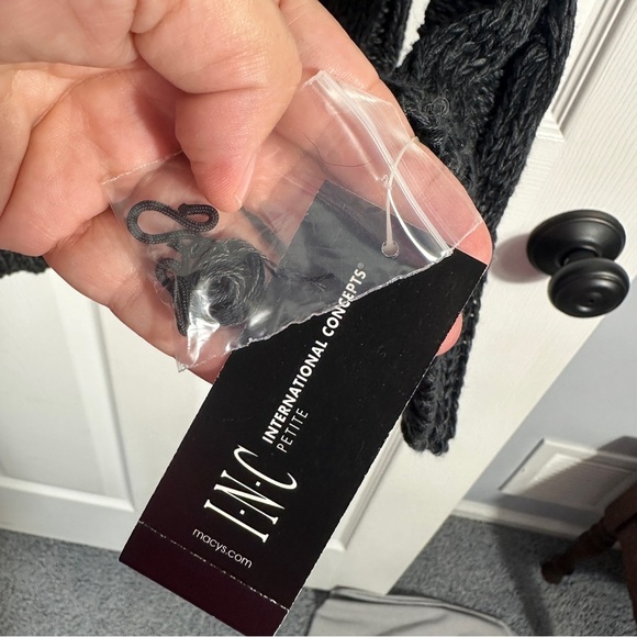 NEW INC Petite chunky knit gray sweater, size SP, cable, ruffle, layer, fall - Picture 9 of 10